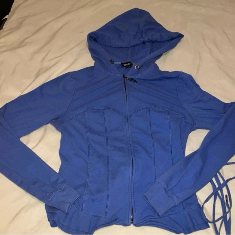 (3) Women’s Name Brand Hoodies !Accepting Offers/Bundle Deals!